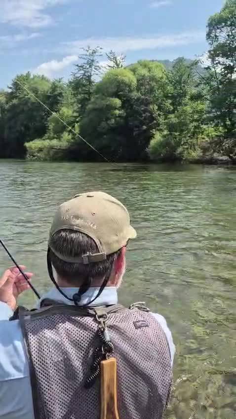 Casting on the river — video