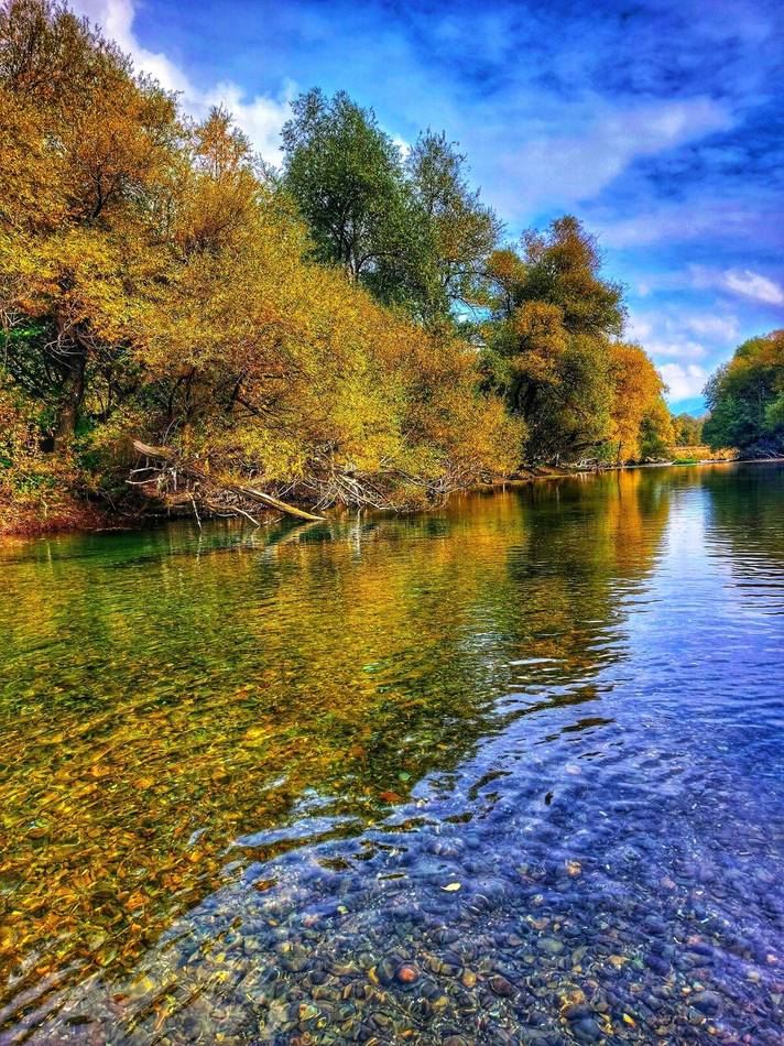 Autumn colors on the Ljuča