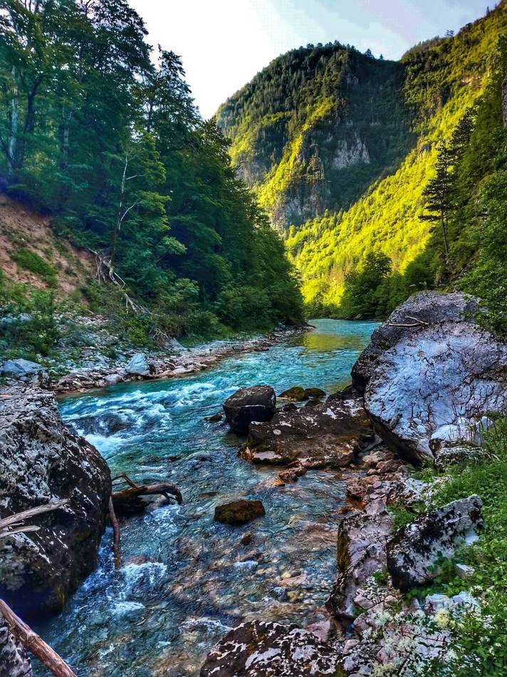 The clear waters of the Tara canyon