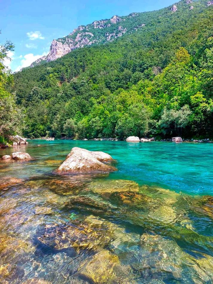 Fly fishing on the Tara river