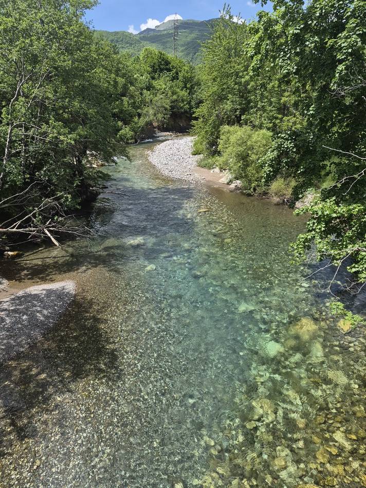 The Tara curving through the valley